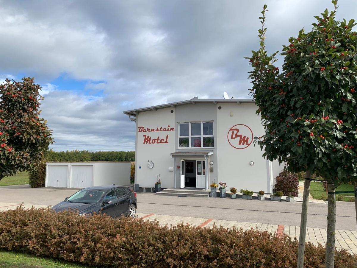 Bernstein-Motel Marchegg Dış mekan fotoğraf