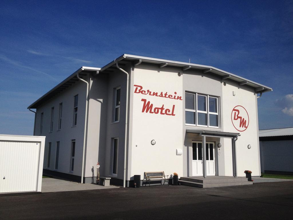 Bernstein-Motel Marchegg Dış mekan fotoğraf