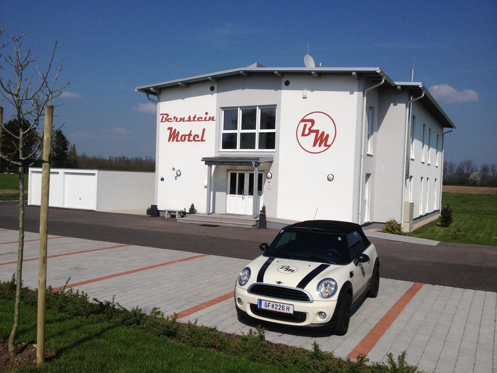 Bernstein-Motel Marchegg Dış mekan fotoğraf